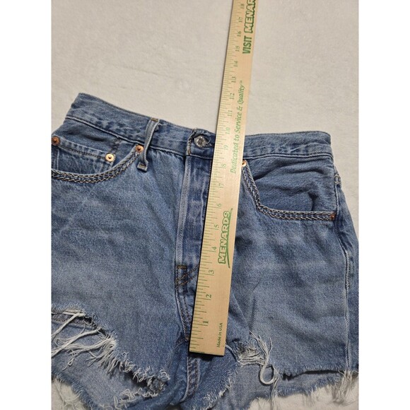 Levis 501 Shorts Womens Size 26 Waist Blue Denim Distressed  Button Fly Cotton - Picture 10 of 11